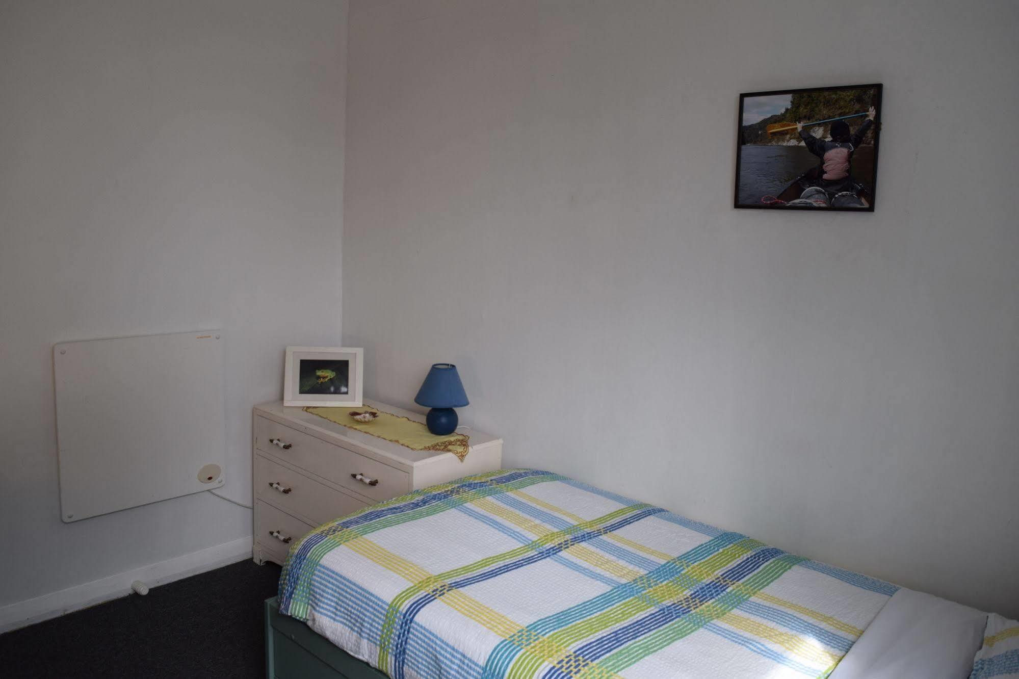 הוסטל וונגאנואי 42B College House מראה חיצוני תמונה